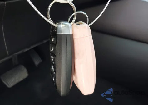 2020 Ford Escape Se Sport Hybrid z USA, uszkodzony, nr VIN 1FMCU0BZ5LUC47858